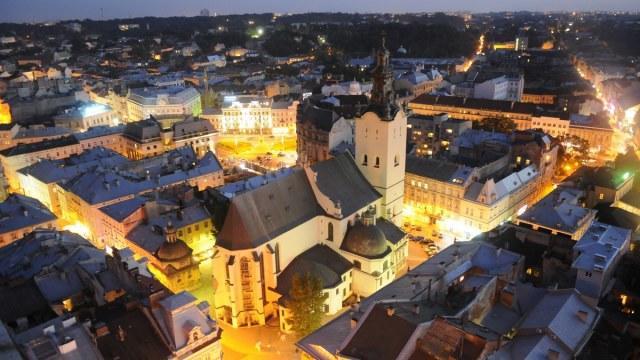 Tsisar Bankir Hotel Lwów Zewnętrze zdjęcie